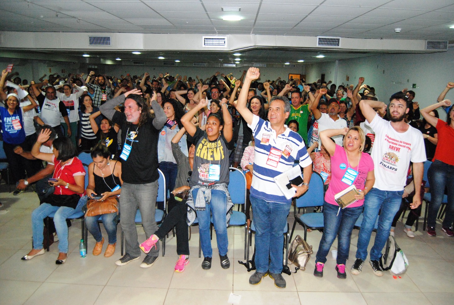 PLENÁRIA DA FENASPS A GREVE CONTINUA SINPRECE